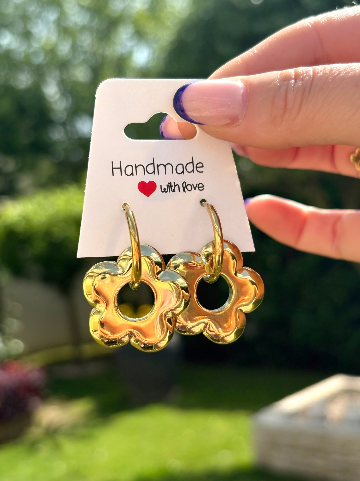 Boucles d’oreilles, dorées, fleurs