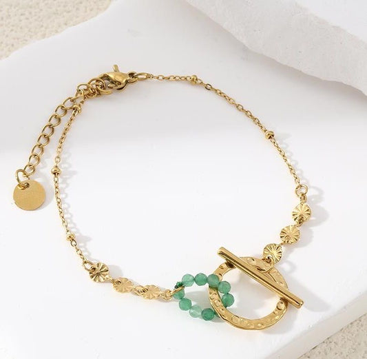 Bracelet Doré Ajustable Cercle Martelé Et Barre Avec Anneau Perles Vertes