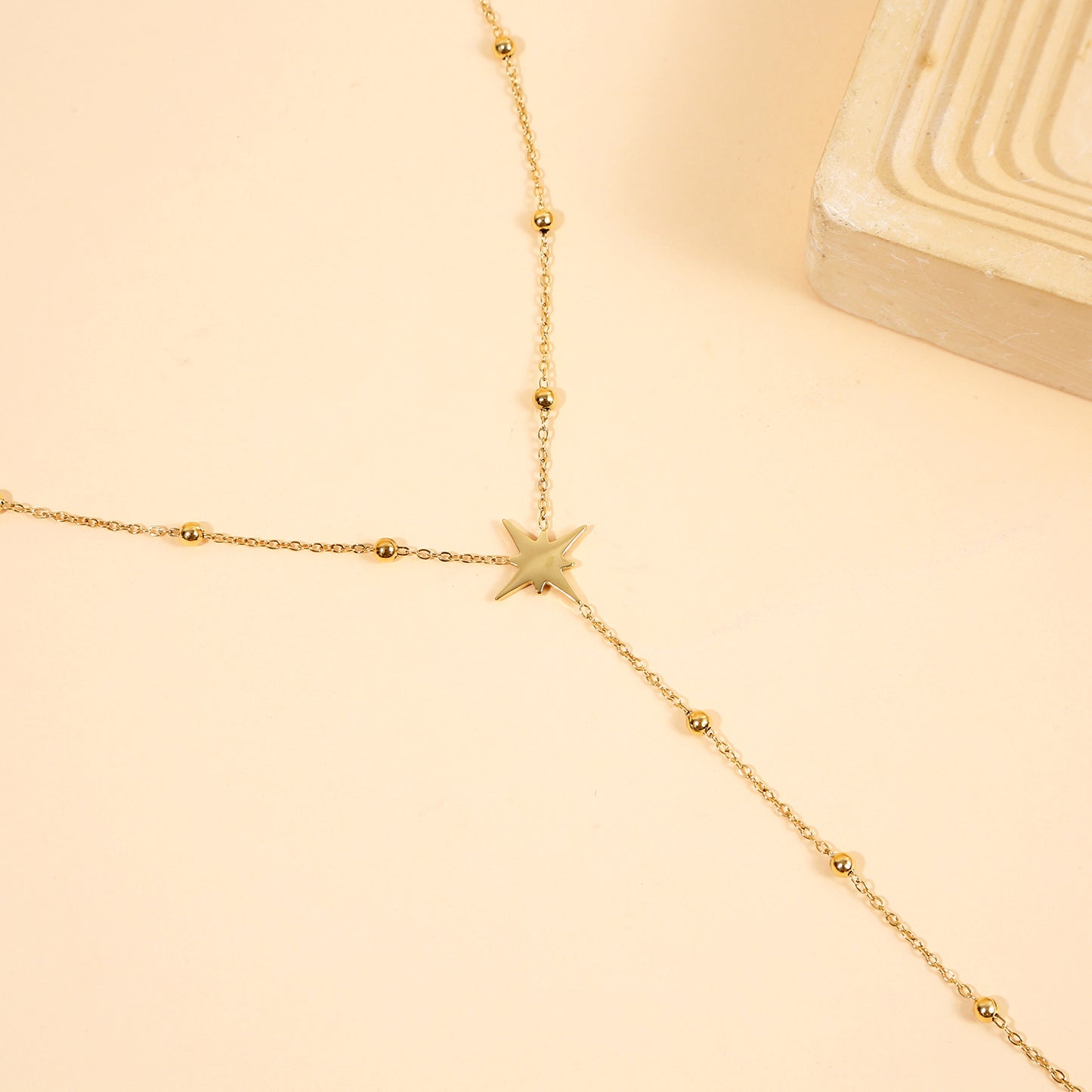 Collier Chaîne Y Dorée Étoile Scintillante Avec Strass Et Perles