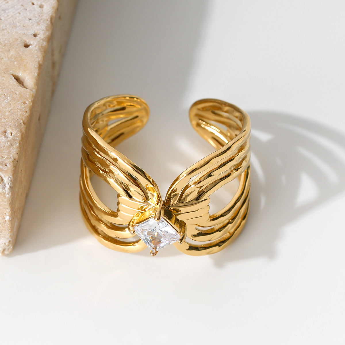 Bague Dorée Ouverte Multi Bandes Avec Strass Losange Sur Nœud