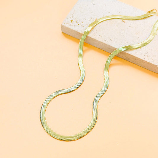 Collier Doré Chaîne Plate Serpent Moyenne 4mm d'épaisseur