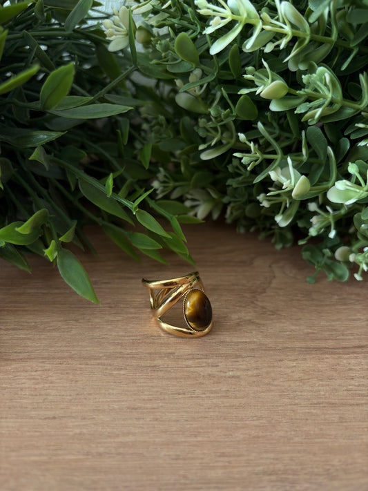 Bague doré, pierre marron