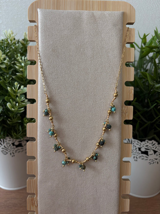 Collier doré et vert
