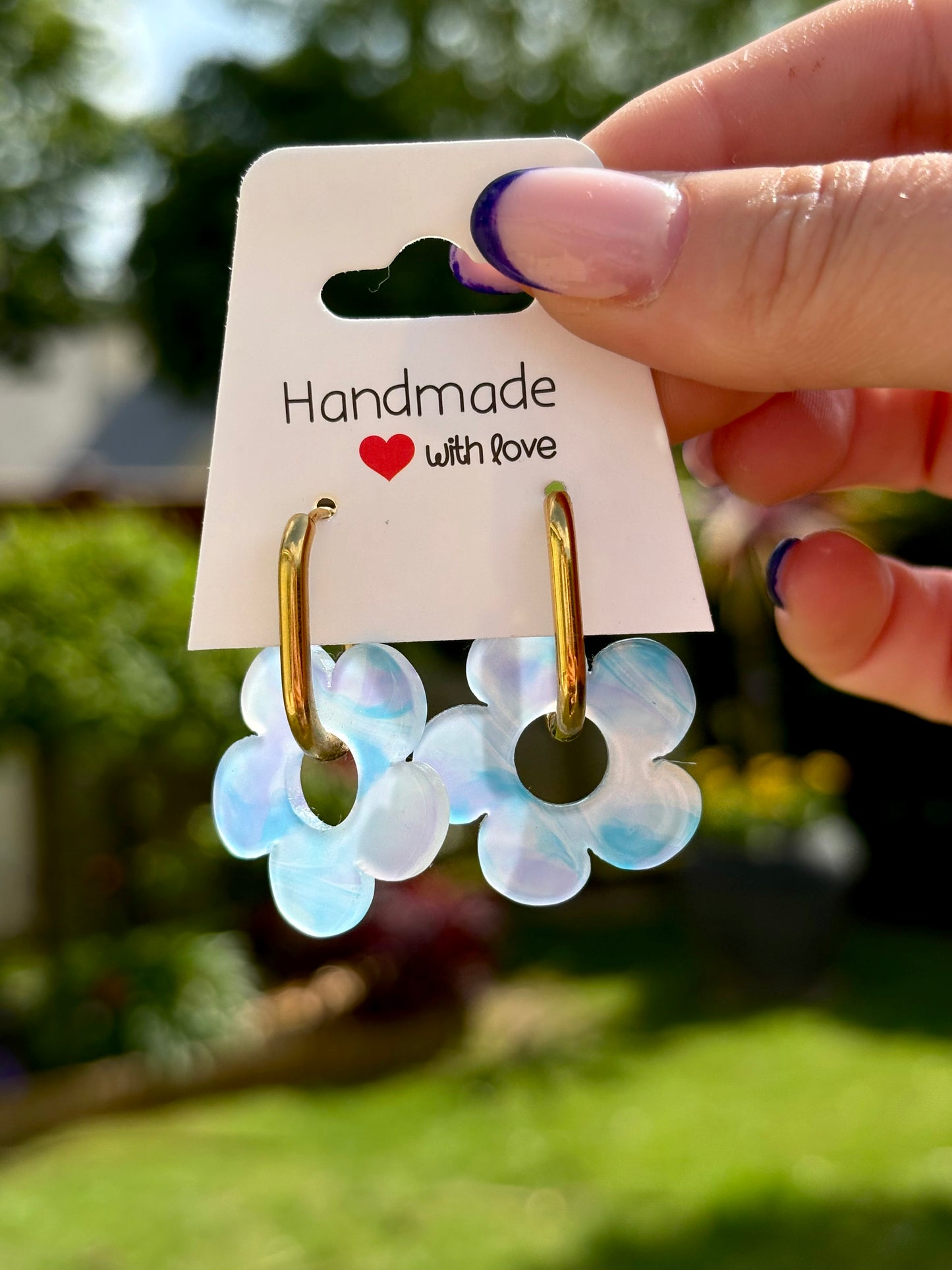 Boucles d’oreilles, dorées, fleurs