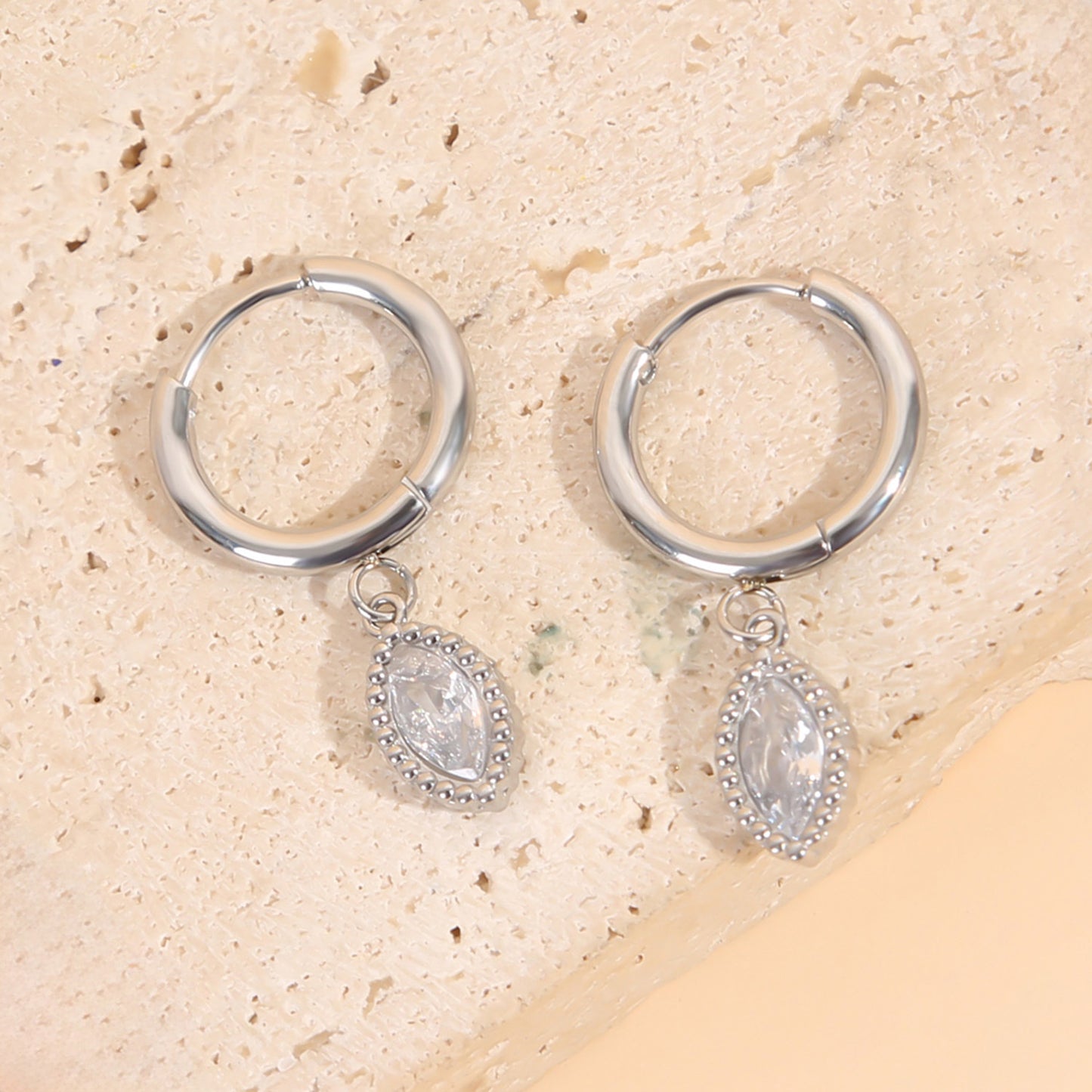 Créoles Argentées Goutte Zircon