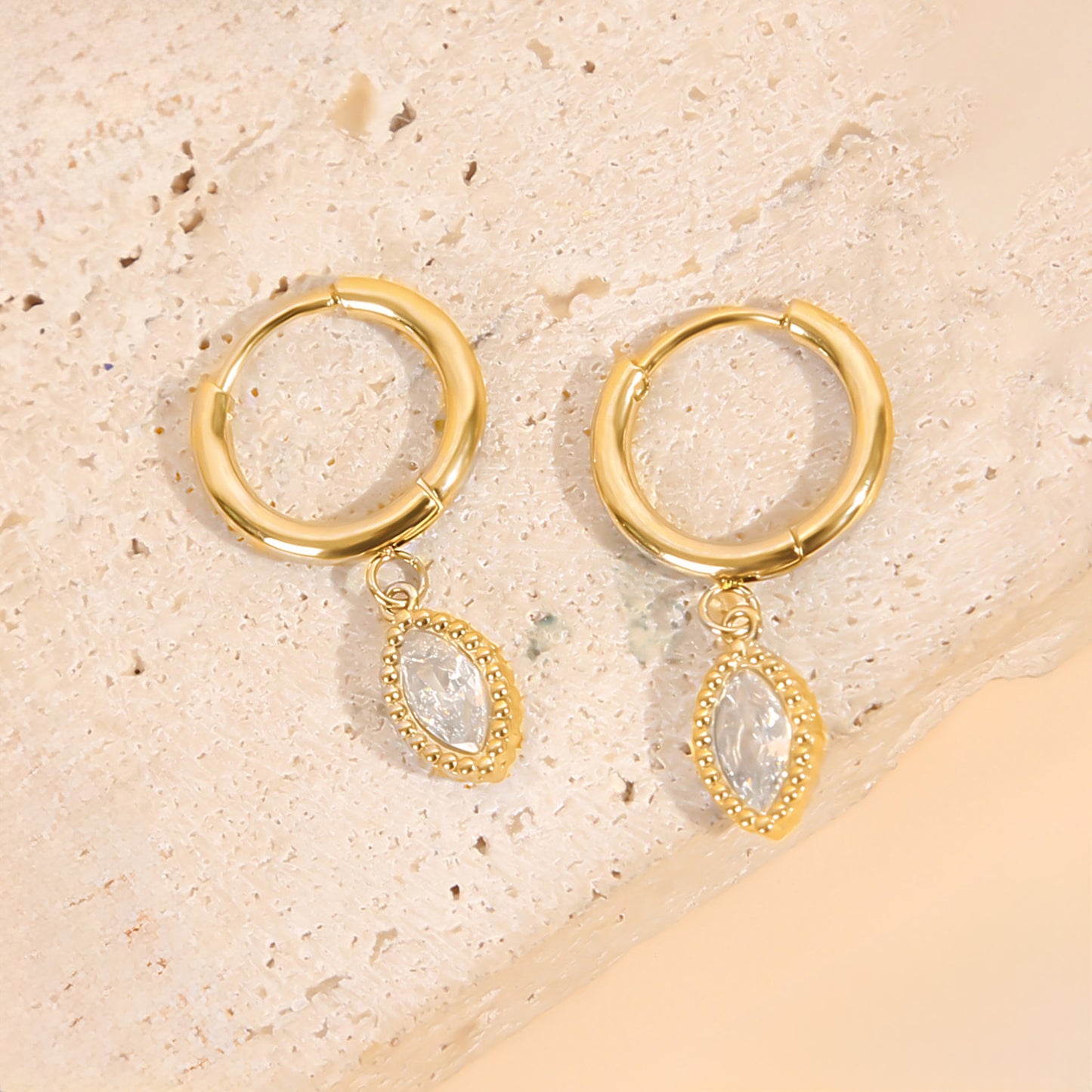 Créoles Dorées Goutte Zircon